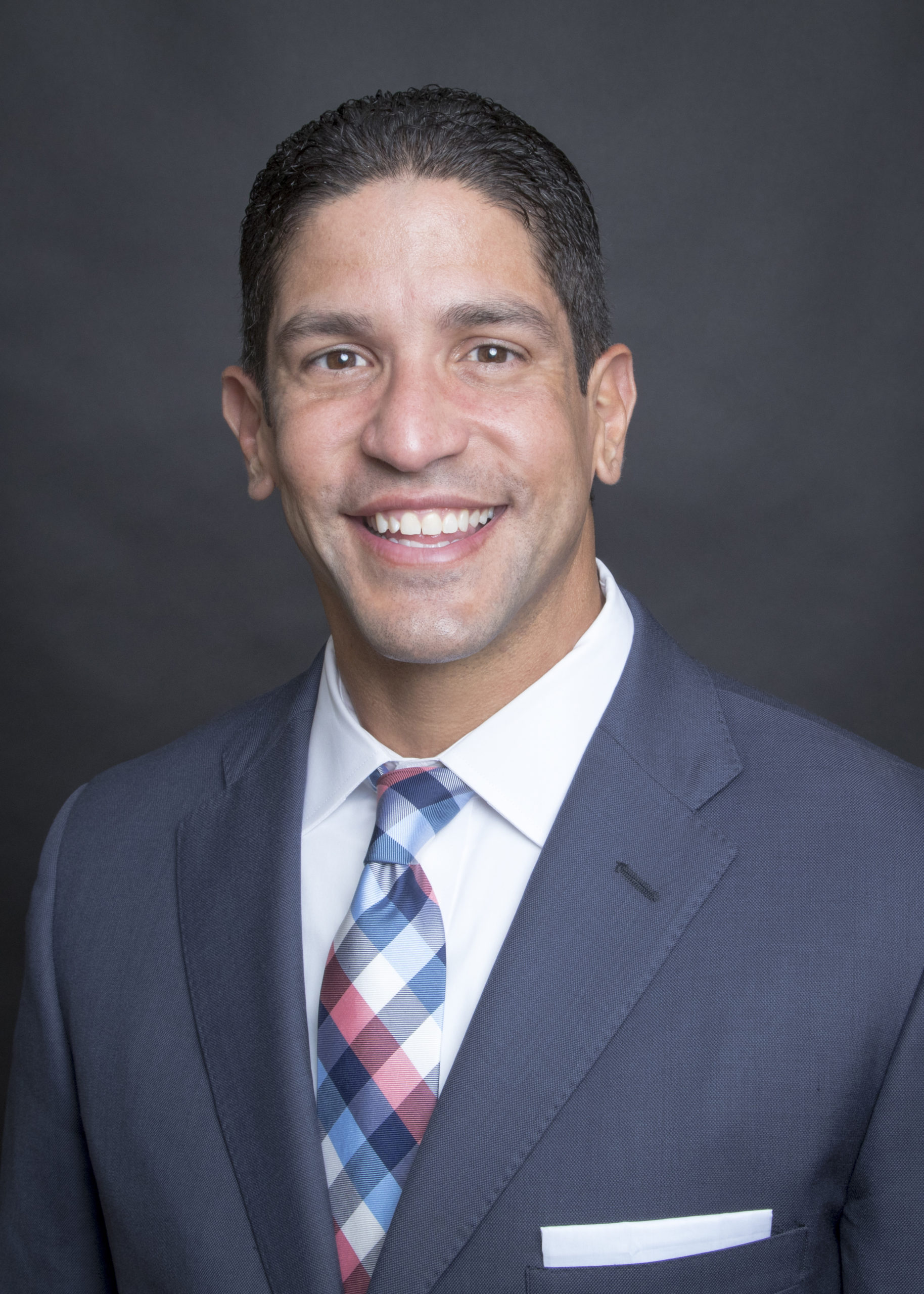 Lester_Morales-headshot